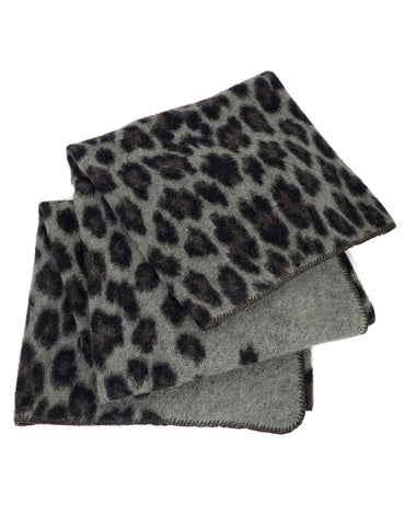 blágrænn - Barðastaðir ullarteppi íslensk ull grænblá með gráu og svörtu hlébarðamynstri